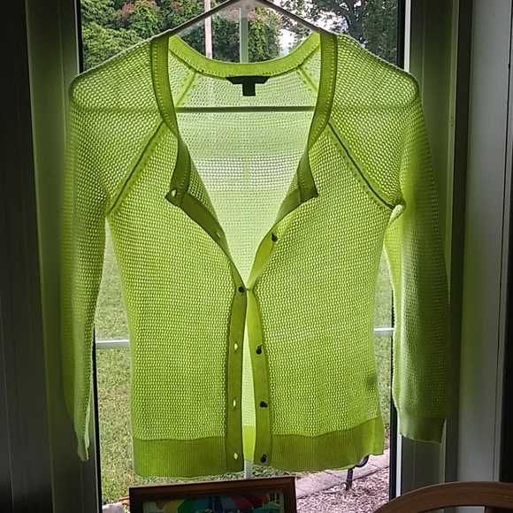 American Eagle Bright Yellow Button Up Cardigan - Picture 3 of 3